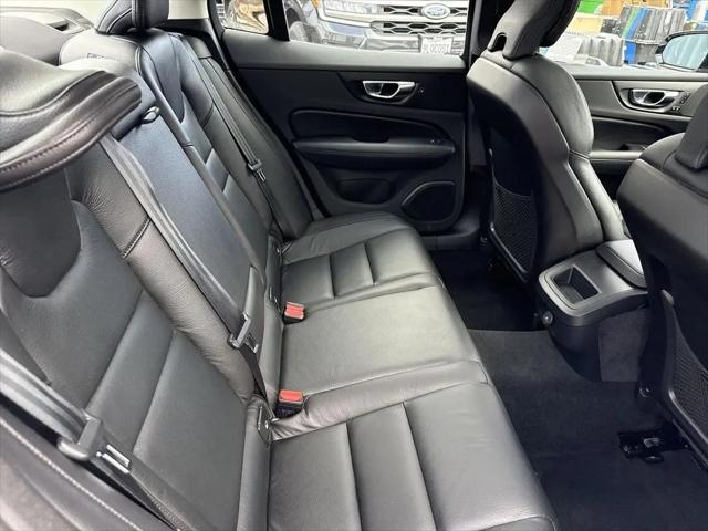 2023 Volvo S60 B5 Plus Dark Theme