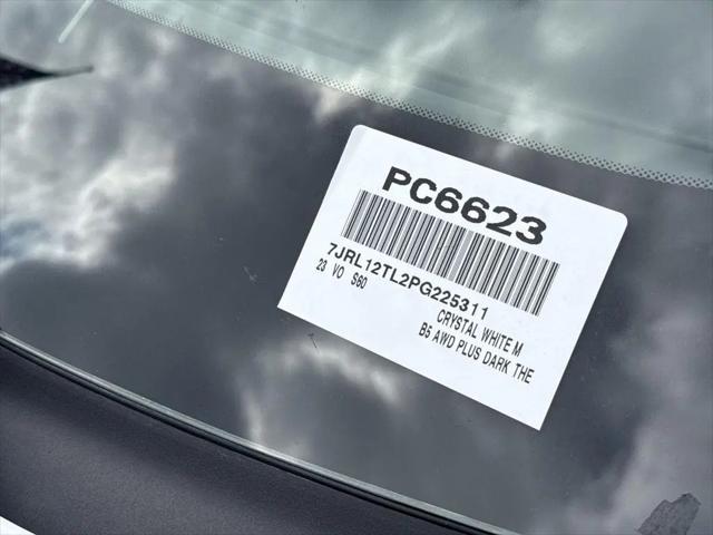 2023 Volvo S60 B5 Plus Dark Theme