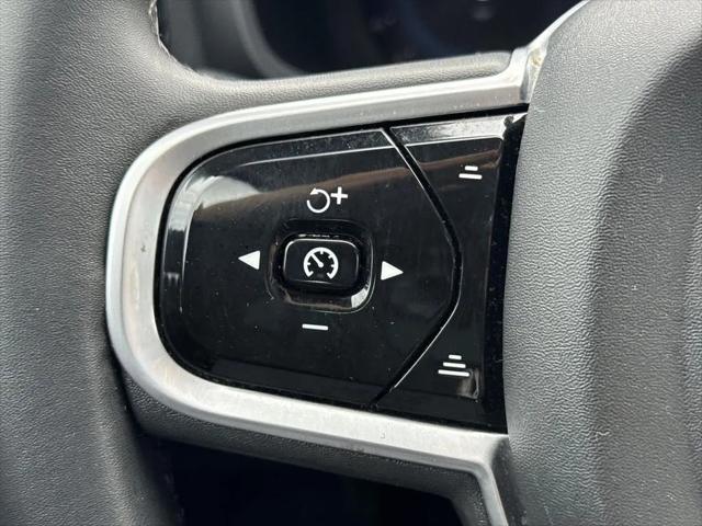 2023 Volvo S60 B5 Plus Dark Theme