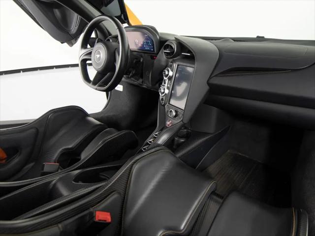 2021 McLaren 765LT Coupe