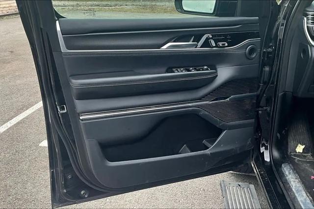 2024 Jeep Grand Wagoneer L Series II 4x4