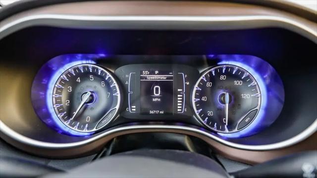 2024 Chrysler Voyager LX
