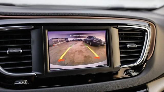 2024 Chrysler Voyager LX