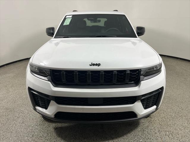 2026 Jeep Grand Cherokee GRAND CHEROKEE LAREDO ALTITUDE 4X2