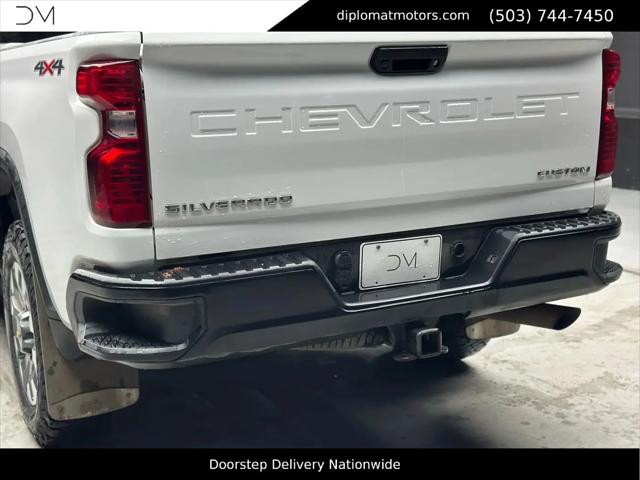 2024 Chevrolet Silverado 2500HD 4WD Crew Cab Standard Bed Custom