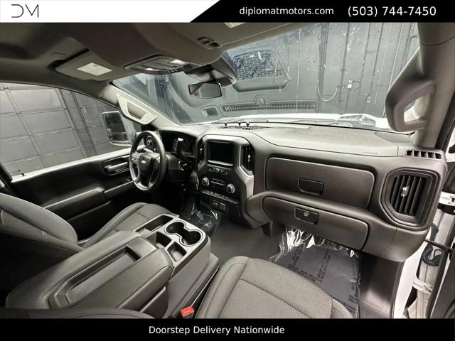 2024 Chevrolet Silverado 2500HD 4WD Crew Cab Standard Bed Custom