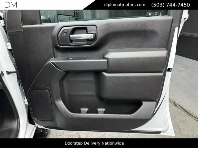 2024 Chevrolet Silverado 2500HD 4WD Crew Cab Standard Bed Custom