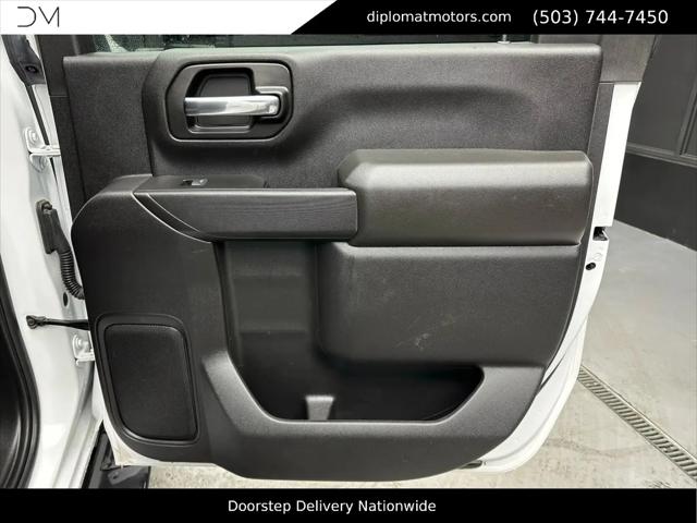 2024 Chevrolet Silverado 2500HD 4WD Crew Cab Standard Bed Custom