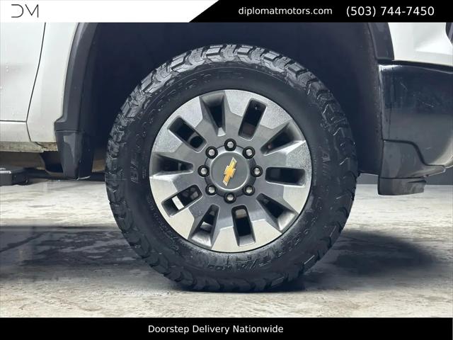 2024 Chevrolet Silverado 2500HD 4WD Crew Cab Standard Bed Custom