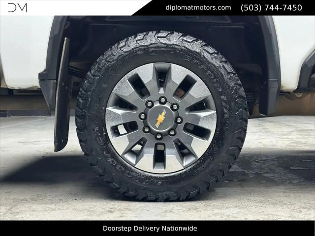 2024 Chevrolet Silverado 2500HD 4WD Crew Cab Standard Bed Custom