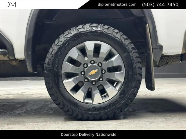 2024 Chevrolet Silverado 2500HD 4WD Crew Cab Standard Bed Custom