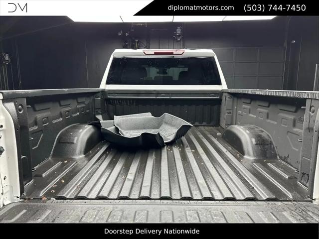 2024 Chevrolet Silverado 2500HD 4WD Crew Cab Standard Bed Custom