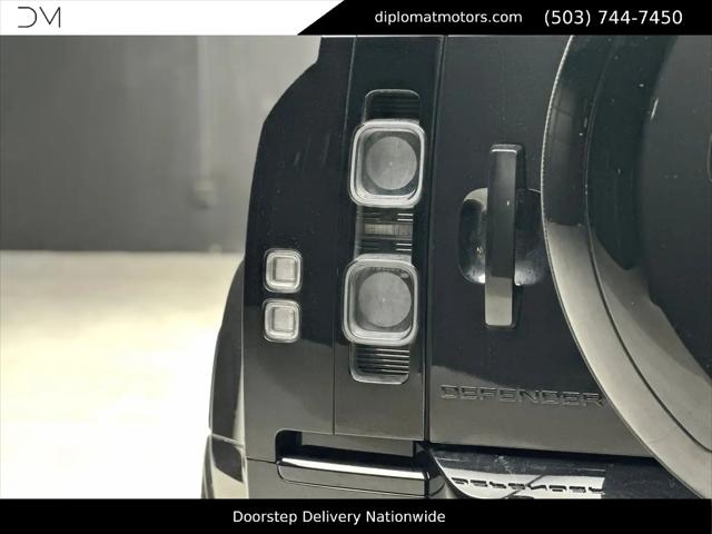 2025 Land Rover Defender 110 P525 V8