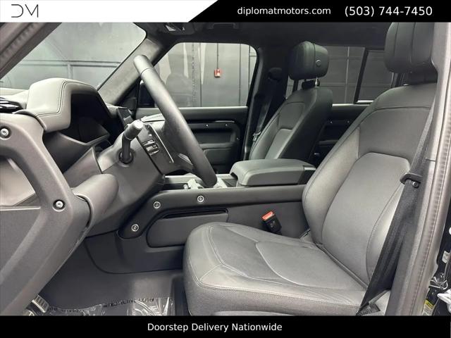 2025 Land Rover Defender 110 P525 V8