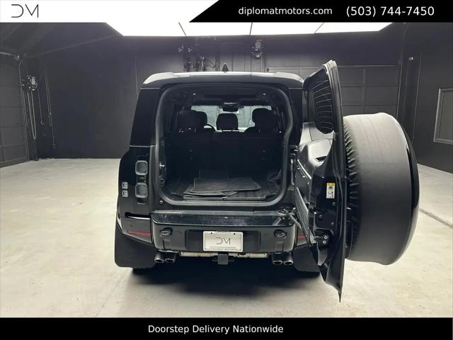 2025 Land Rover Defender 110 P525 V8