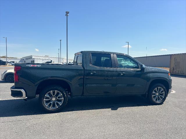 2026 Chevrolet Silverado 1500 4WD Crew Cab Standard Bed LT