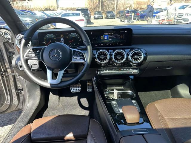 2022 Mercedes-Benz A 220 4MATIC