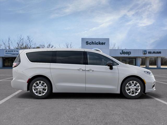 2026 Chrysler Pacifica Limited AWD