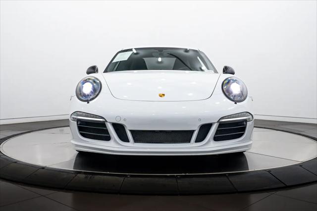 2015 Porsche 911 Carrera GTS