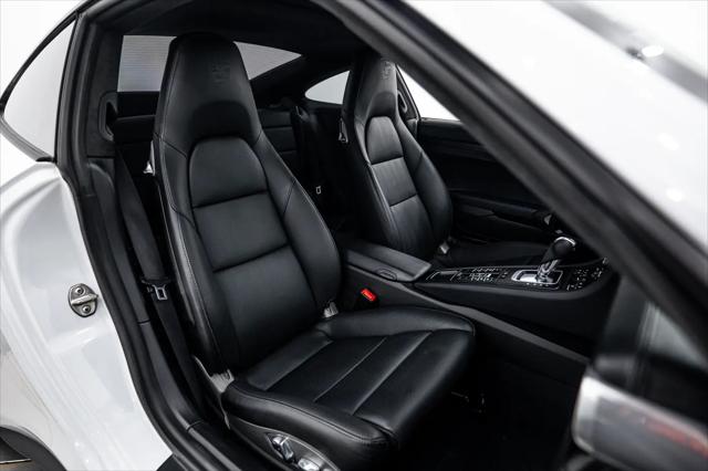 2015 Porsche 911 Carrera GTS