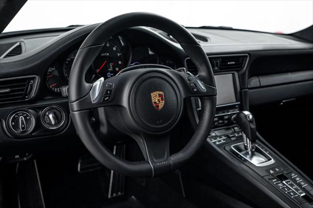2015 Porsche 911 Carrera GTS