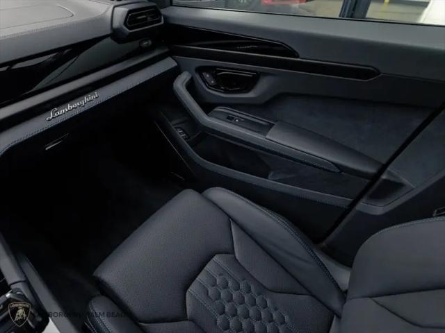 2025 Lamborghini Urus SE