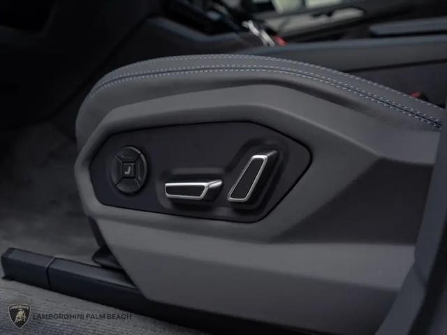 2025 Lamborghini Urus SE