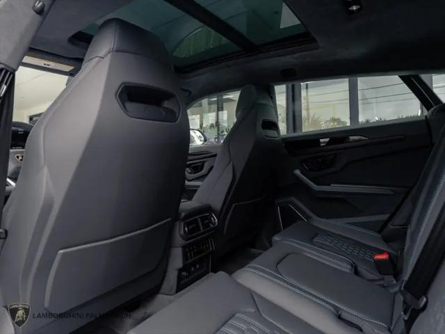 2025 Lamborghini Urus SE