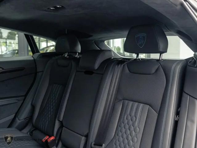 2025 Lamborghini Urus SE