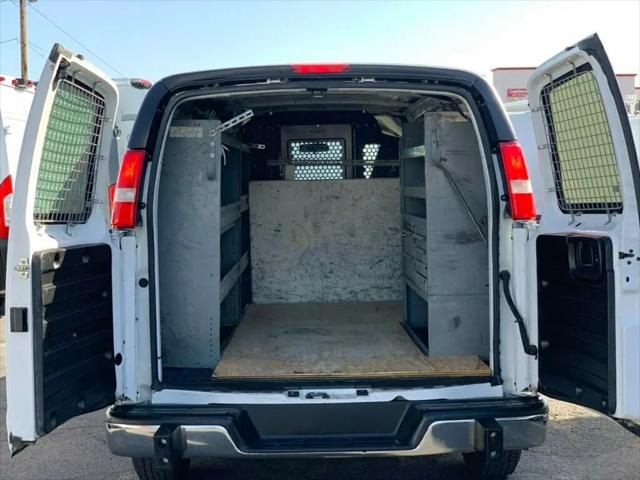 2022 GMC Savana Cargo RWD 2500 Regular Wheelbase Work Van