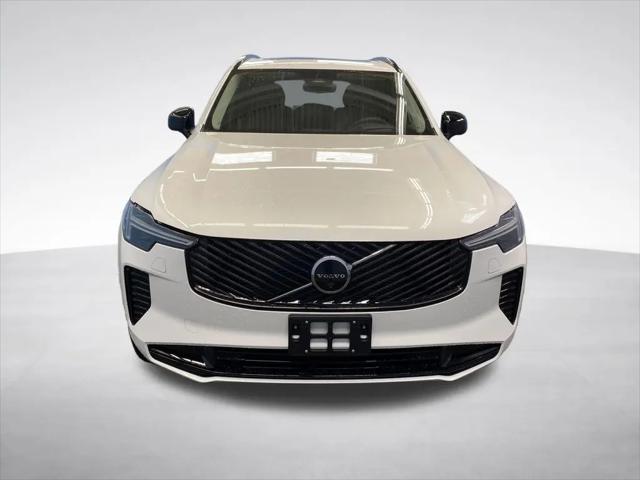 2026 Volvo XC90 Ultra Dark Theme, B6 AWD Gas (mild hybrid), Gasoline, 7 Seats