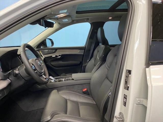 2026 Volvo XC90 Ultra Dark Theme, B6 AWD Gas (mild hybrid), Gasoline, 7 Seats