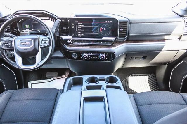 2023 GMC Sierra 1500 4WD Crew Cab Short Box Elevation with 3SB