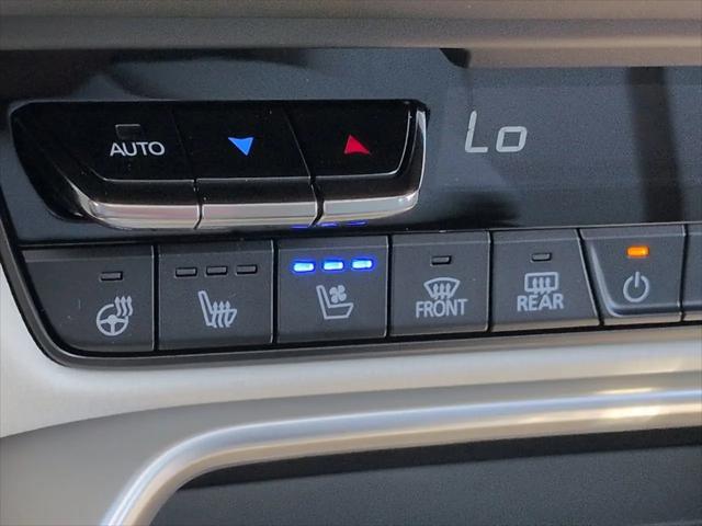 2026 Mazda X-90 Premium Plus