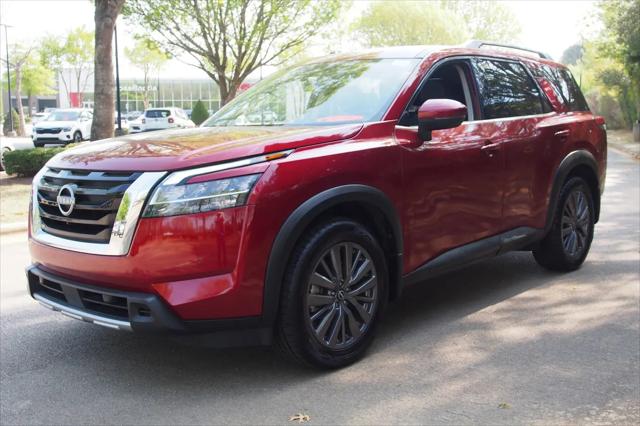 2024 Nissan Pathfinder SL FWD