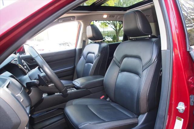 2024 Nissan Pathfinder SL FWD