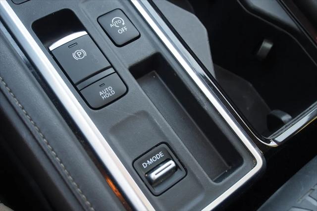 2024 Nissan Pathfinder SL FWD