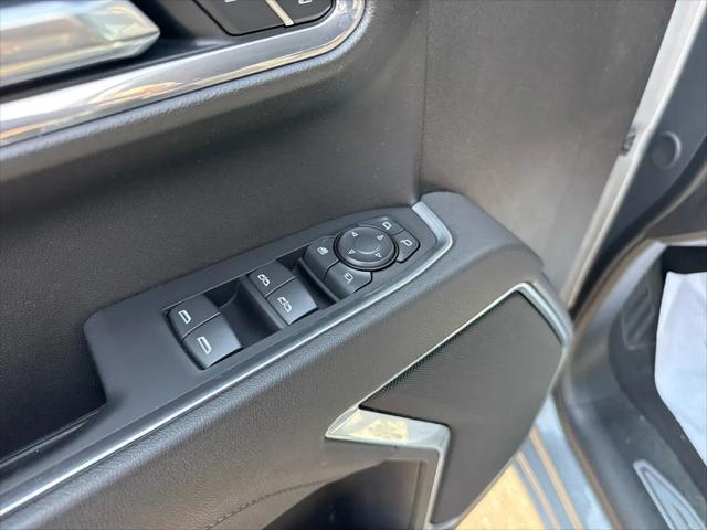 2025 GMC Sierra 1500 4WD Crew Cab Short Box SLT