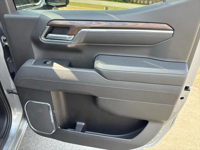 2025 GMC Sierra 1500 4WD Crew Cab Short Box SLT