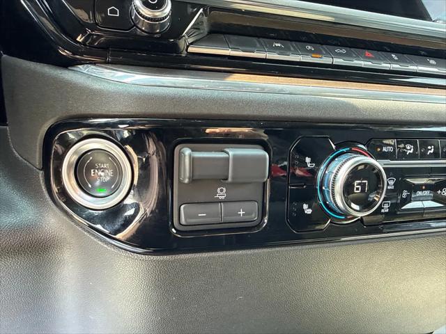 2025 GMC Sierra 1500 4WD Crew Cab Short Box SLT