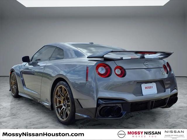 2024 Nissan GT-R T-spec Dual-clutch 6-Speed Transmission