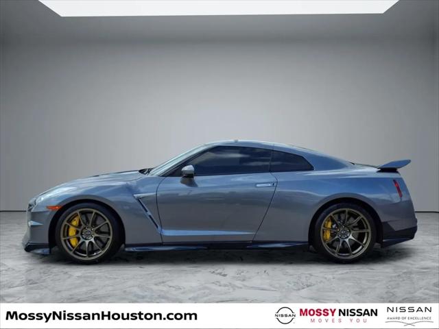 2024 Nissan GT-R T-spec Dual-clutch 6-Speed Transmission