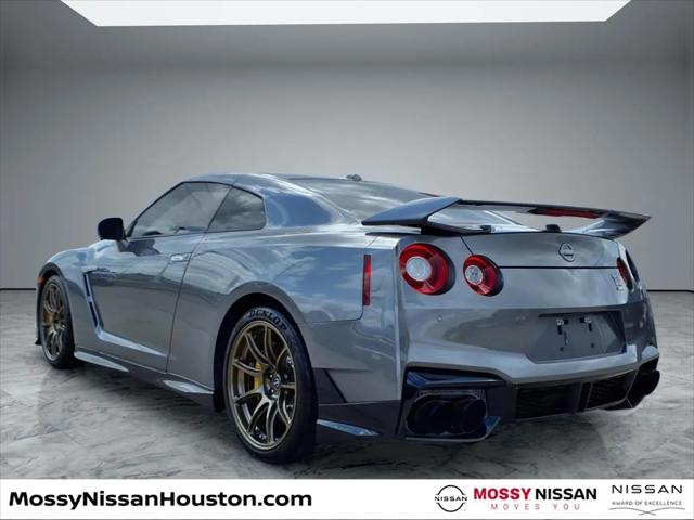 2024 Nissan GT-R T-spec Dual-clutch 6-Speed Transmission