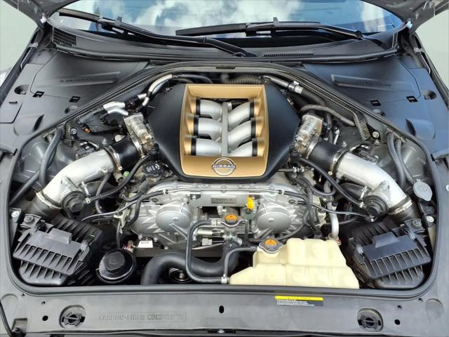2024 Nissan GT-R T-spec Dual-clutch 6-Speed Transmission