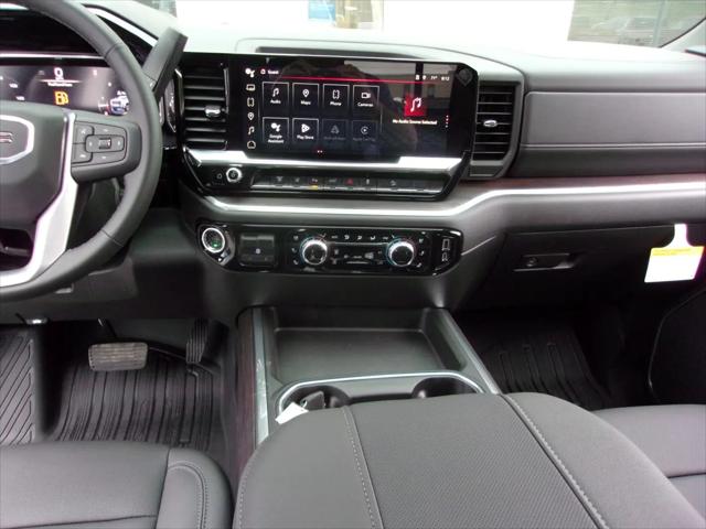 2026 GMC Sierra 2500HD Crew Cab, Standard Bed, SLT, 4WD