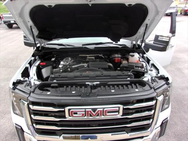 2026 GMC Sierra 2500HD Crew Cab, Standard Bed, SLT, 4WD