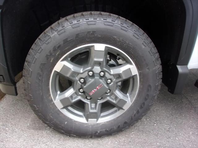 2026 GMC Sierra 2500HD Crew Cab, Standard Bed, SLT, 4WD