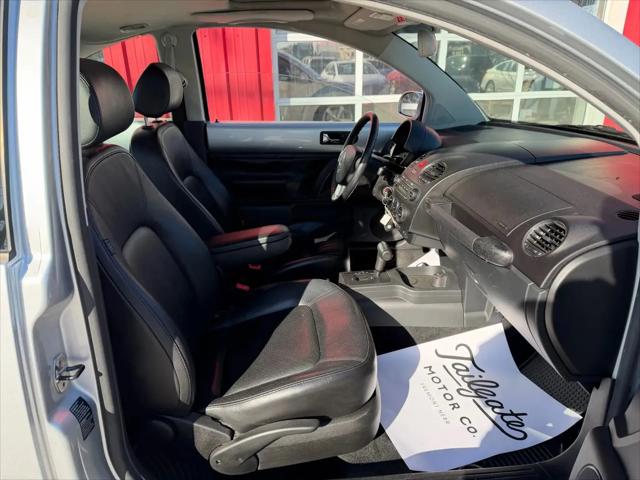 2006 Volkswagen New Beetle Coupe 2.5 (A6)