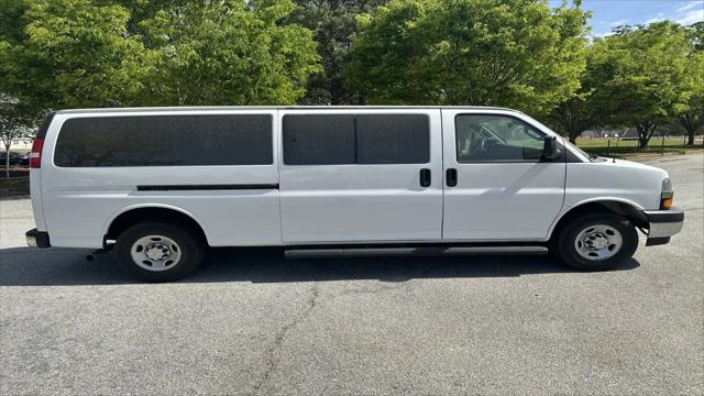 2023 Chevrolet Express Passenger RWD 3500 Extended Wheelbase LT