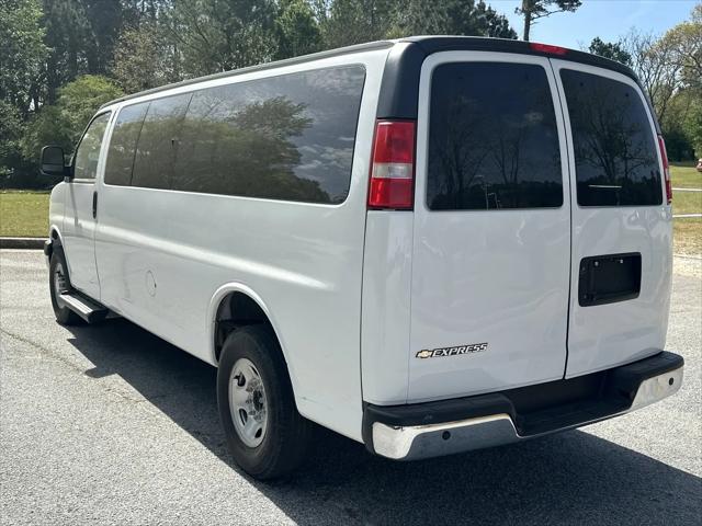 2023 Chevrolet Express Passenger RWD 3500 Extended Wheelbase LT